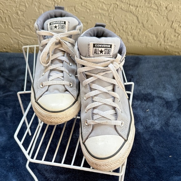 Converse UNISEX Chuck Taylor High-Top Sneakers Men Size 9 or Women Size 11 - Picture 2 of 8